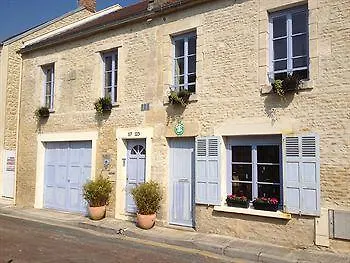 Pensión Junogîte - Résidence 3*