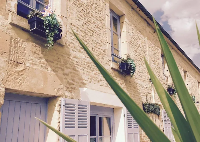 Junogîte - Résidence Pensión 3*